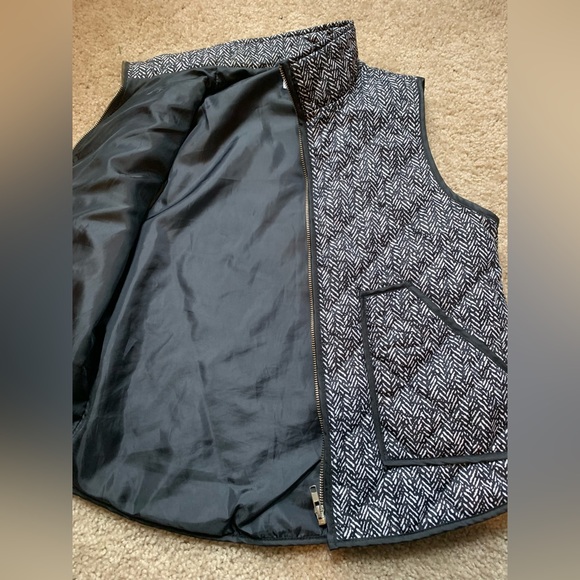 Wanna B Women’s Black Herringbone Size Small Full Zip Up Sleeveless - Picture 4 of 6